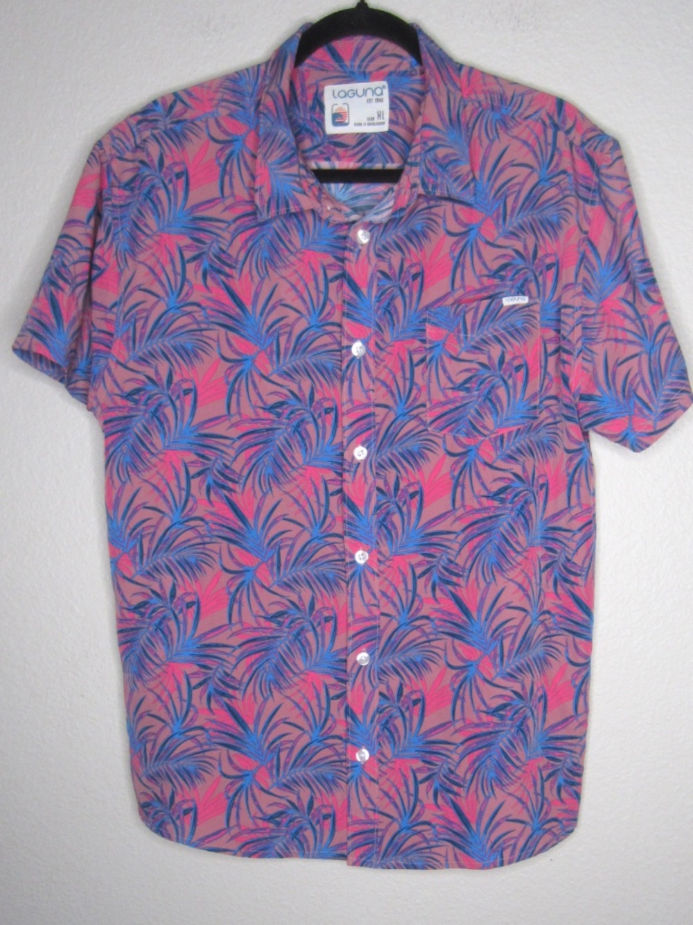 LAGUNA Hawaiian print button down shirt - Size XL